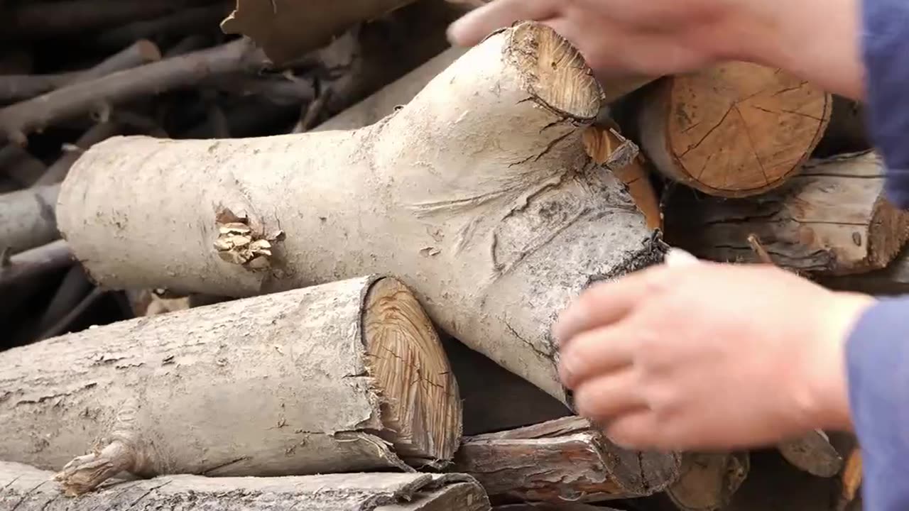 千年技艺澄泥砚为“四大名砚”唯一非石质砚台,以汾河澄泥为原料制作而成