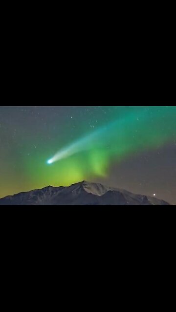 Concerned Citizen - Incredible Footage of what’s claimed to be a Comet. There has been u...