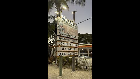 Herbie’s Bar & Chowder House | 4K