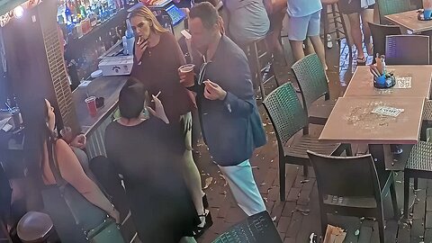 Candid Sexy Smoking Woman 706