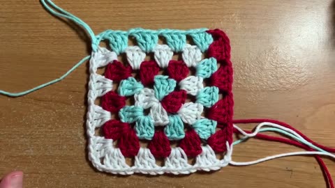 3 Color Spiral Granny Square