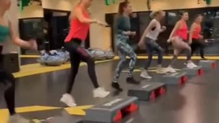 Adjustable step trainer with three heights - perfect for home and office use…