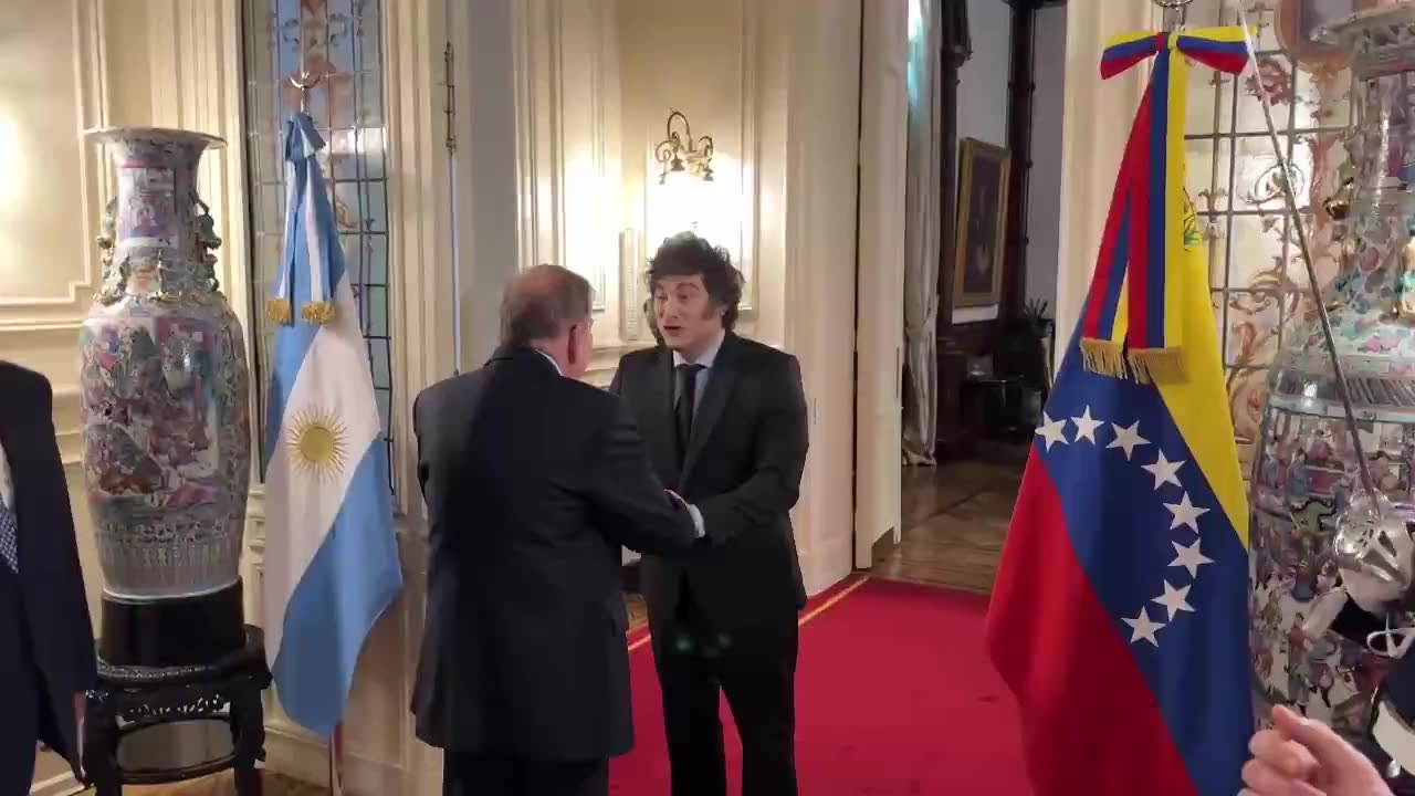 Javier Milei and Edmundo González met at the Presidential Palace of Argentina today…