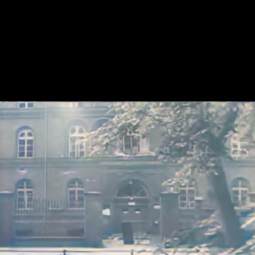 Polish radio broadcast as Warsaw falls1939 tragic #Colourized footage🇵🇱 📻 🎥