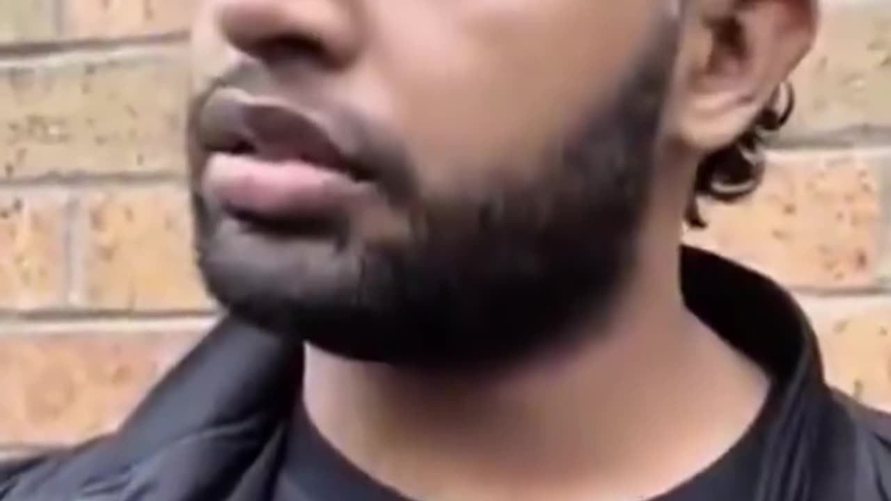 Mohammed caught trying rap e White children