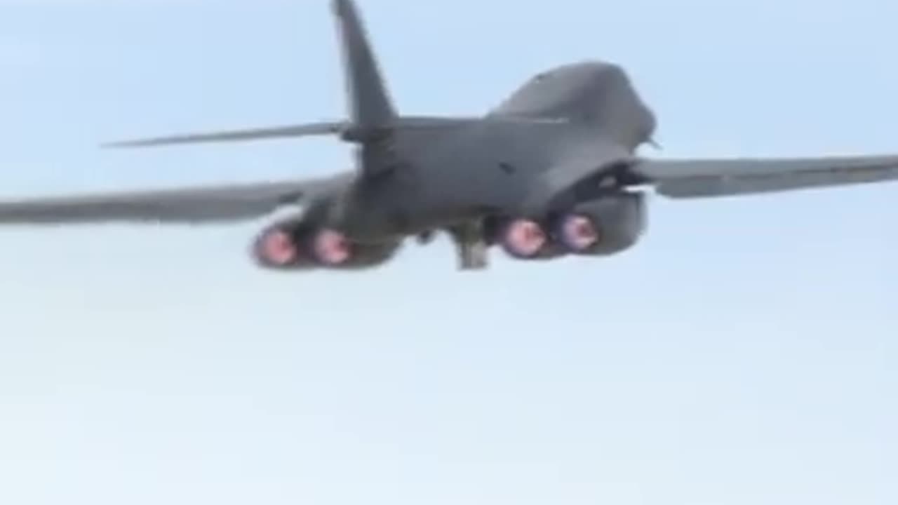 B-1 LANCER AFTERBURNER TAKEOFF!