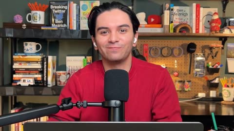 PANIC! Ilhan Omar Goes DEAD SILENT When CONFRONTED Mid-Protest… Leftist PANIC!