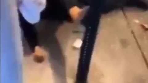 ROOFTOP KOREAN ENERGY: An Asian Shop Owner Points a Rifle at a Looter Who Tried to Rob Him!