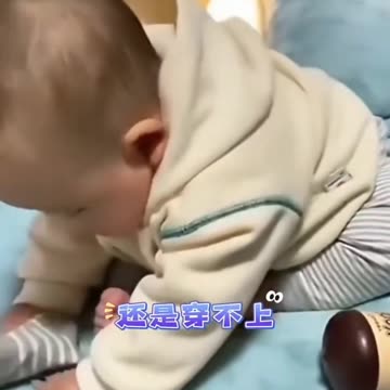 Funny video of the child trying to read a book Funny moment video 2025 skc.com 119