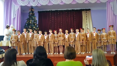 Clasele 4 A și 4 B Concert Vine Anul Nou 3/8 Vancicăuți 19 decembrie 2025