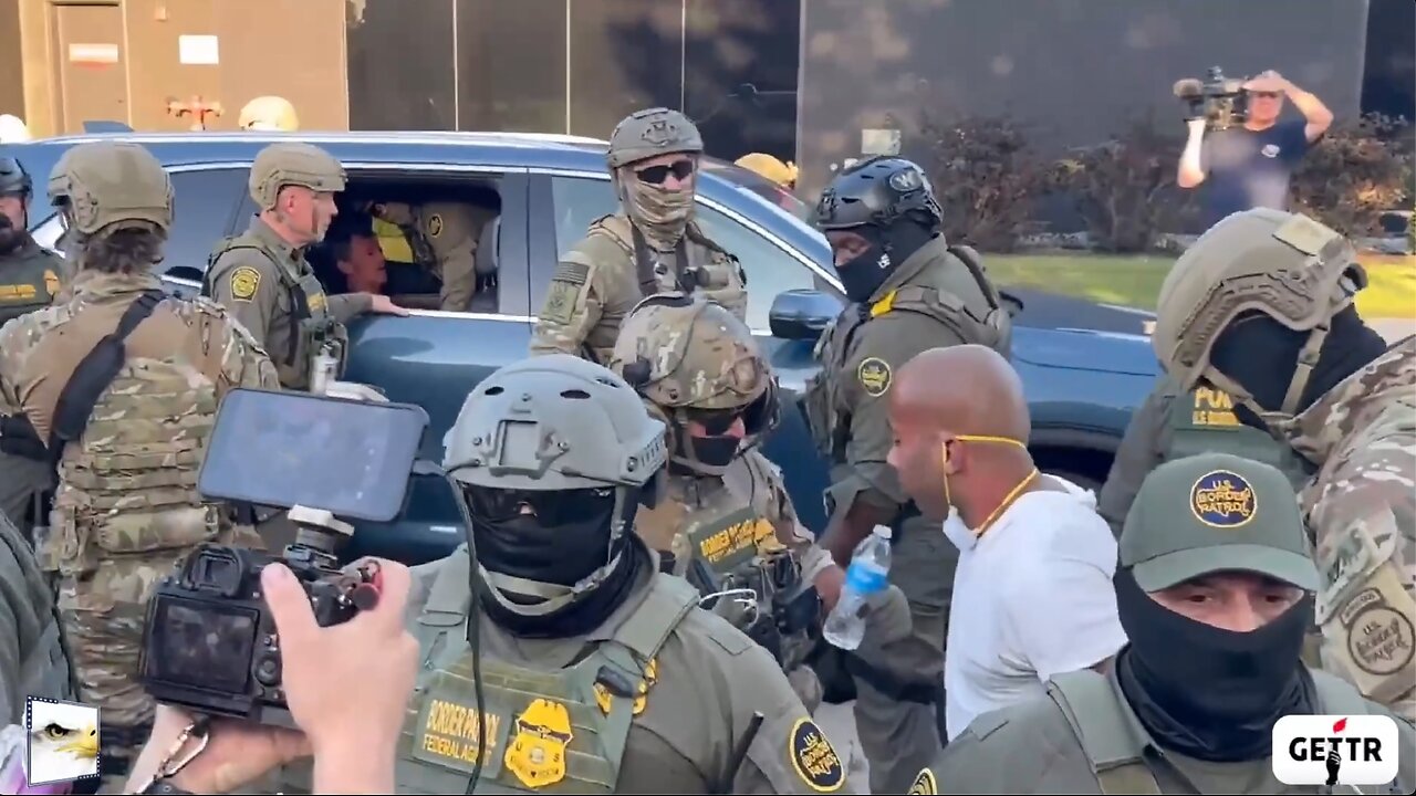 🔥BORDER PATROL JUST LEVELED A RIOTER OUTSIDE ICE BROADVIEW NEAR CHICAGO