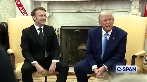 Look at Macron’s hand signal 16 seconds in