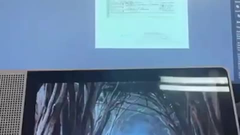 A graphic Artist figured out Obama’s Birth Certificate was fake