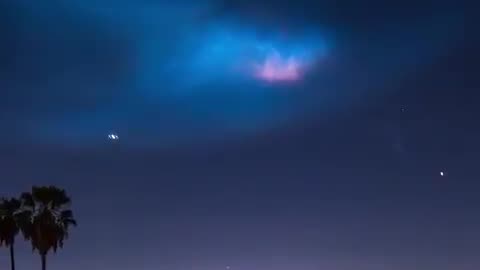 Incredible Timelapse of SpaceX Launch Over Los Angeles California