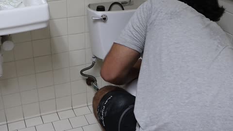 🚽 Pro Tip Tuesday: Don't ignore wobbles and rocking!