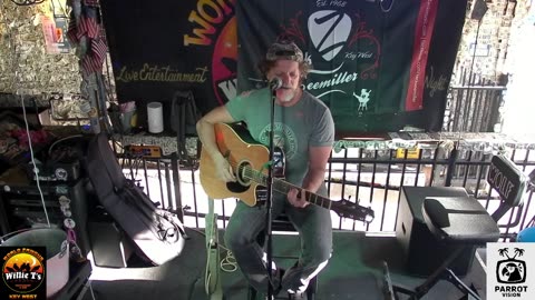 LIVE Music Everyday!