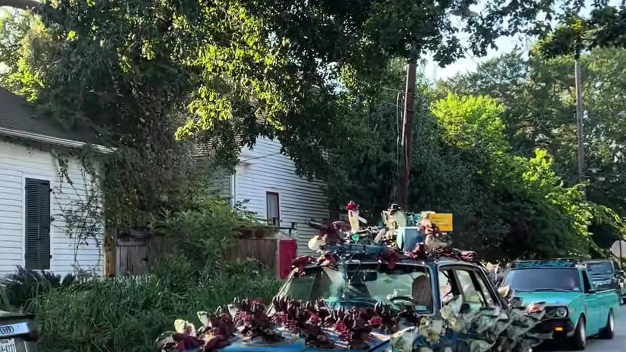🤯🚗 This Neighbor's Car Is Insanely Cool – No Special Reason! | FeedMyCuriosity