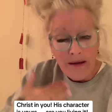 60 Seconds With God - 2 Corinthians 4 - Christ in you! . #christiantruths #godsword