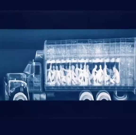 Crazy border patrol footage at the US-Mexico border