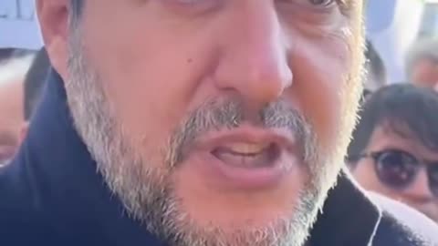🔴 Matteo Salvini: «Noi stiamo sempre e comunque dalla parte delle Forze dell'Ordine»