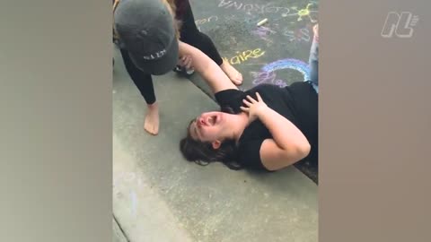 Funniest_Fails_Caught_On_Camera___Try_Not_To_Laugh_😂(720p)