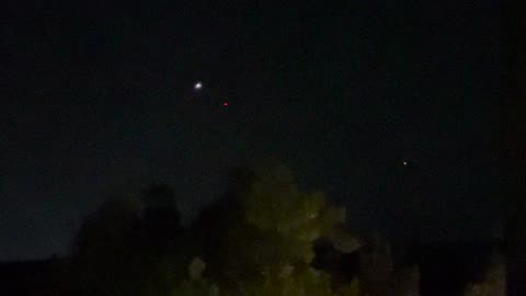 🚨🕰️ (10/21) Witness Captures Bizarre Lights Over Concord, New Hampshire! Is This Proof of Alien Life