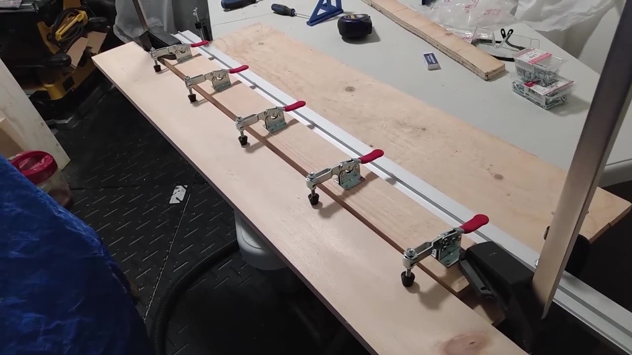 Woodworking Jig - Making a Shelving Unit