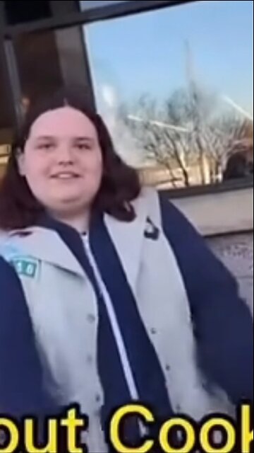 Gimmie gimmie gimmie Girl Scout Cookies!!! 🍪 👾 #shorts #girlscouts #girlscoutcookies #positive