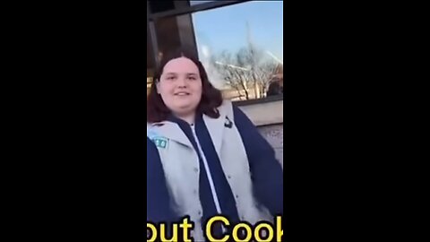 Gimmie gimmie gimmie Girl Scout Cookies!!! 🍪 👾 #shorts #girlscouts #girlscoutcookies #positive