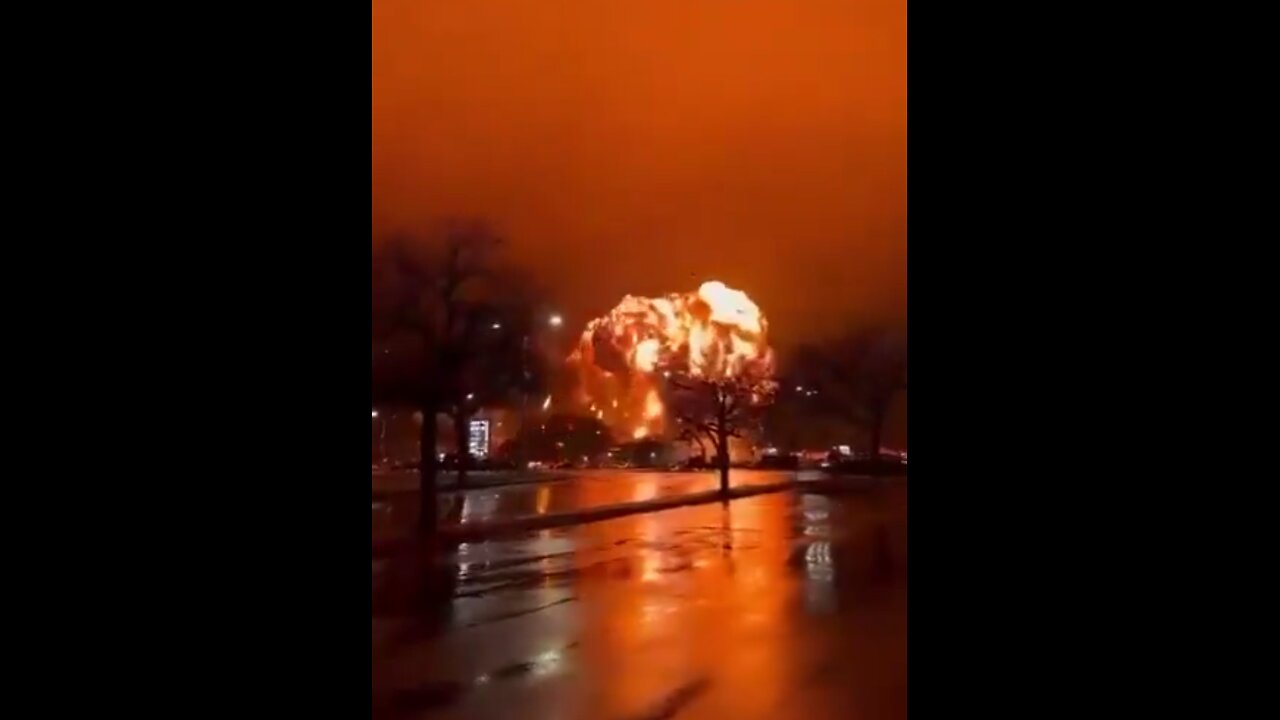 Another camera angle of the plane ✈️ crash in Philadelphia