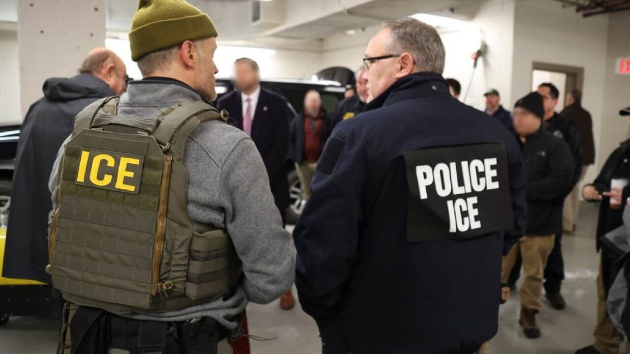 DHS Is Doing Some Major Damage In Chicago: Making Over 900 Arrests During Operation Midway Blitz
