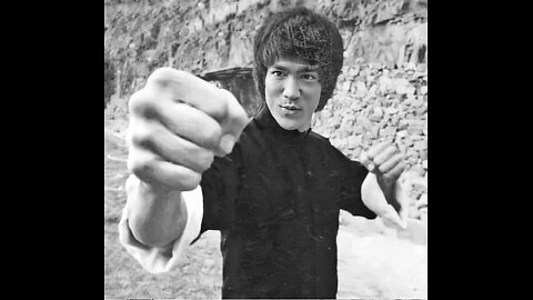 Cross kick Studio Films Bruce Lee Enter the Dragon