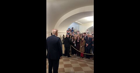 Trump stops to greet the first White House Tour this year