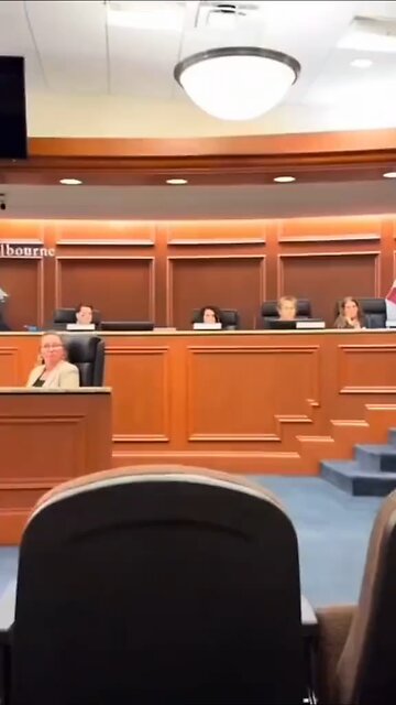 Cops get HANDS ON for speaking at meeting! #firstamendmentaudit #police #japd