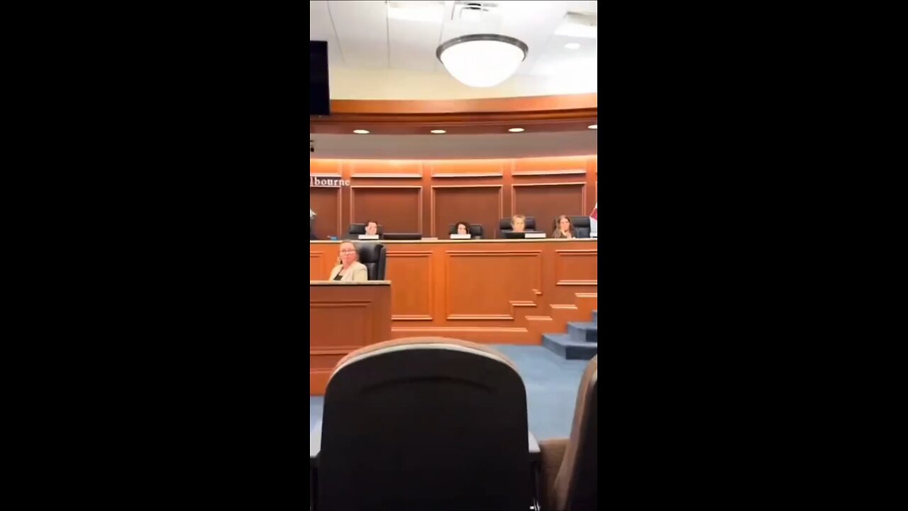 Cops get HANDS ON for speaking at meeting! #firstamendmentaudit #police #japd