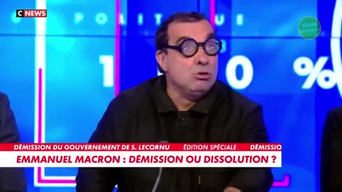 La démission de Macron