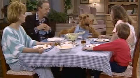 S01E01 - A.L.F.