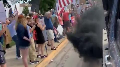 Smoking the No Kings rally out