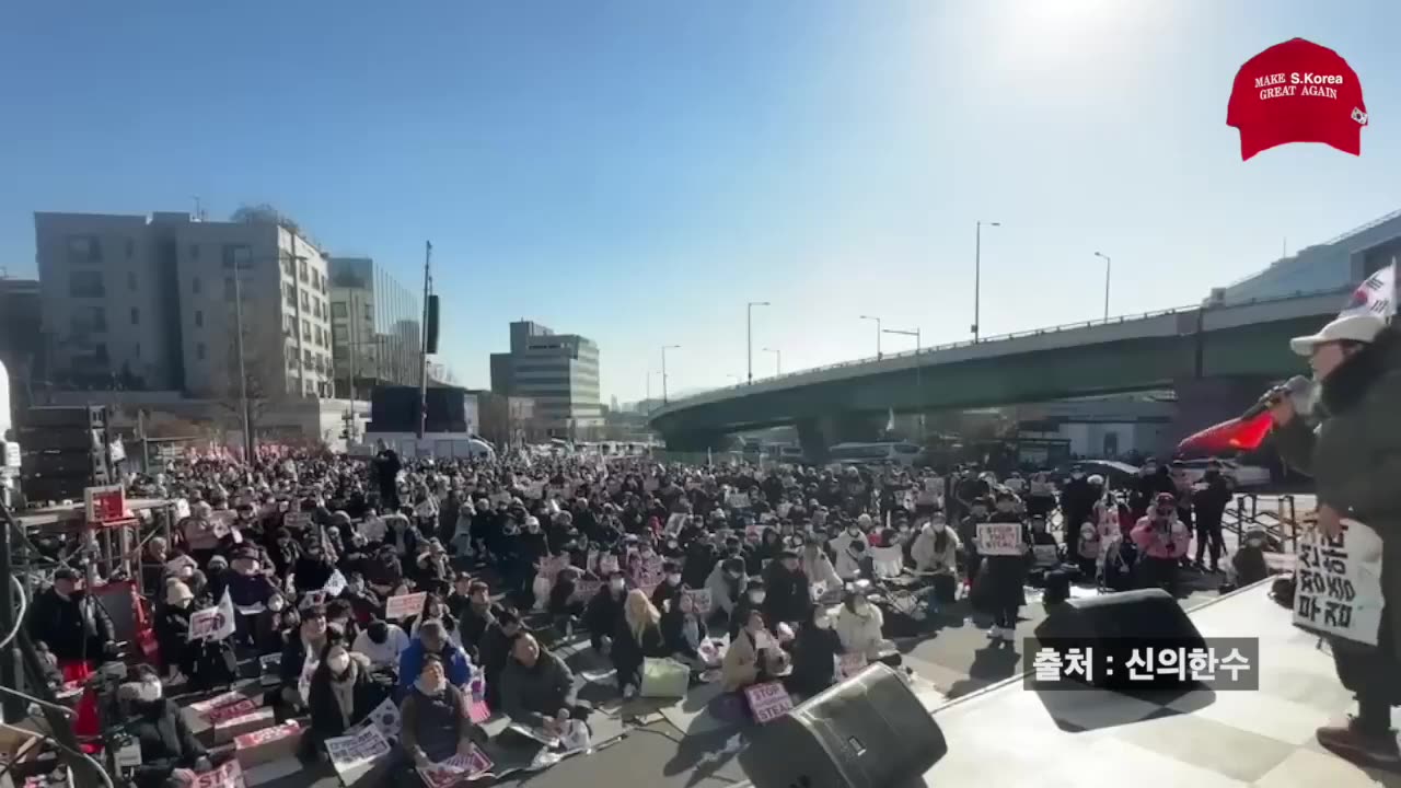 전라도 출신이고 문씨 집안인 민주당 아주머니가 애국 보수로 돌아섰다!