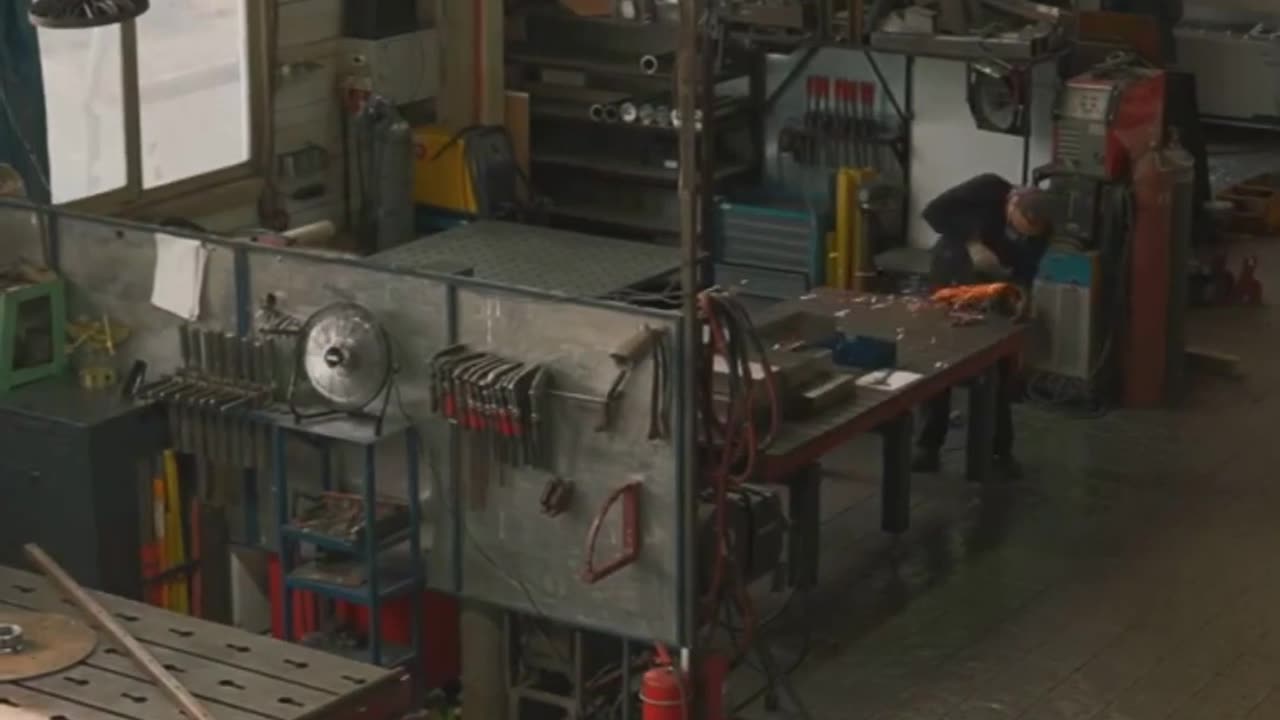 La Bordatrice in Azione! #ferro #fabbro #restauro