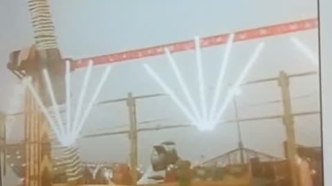 Swinging ride collapses in India