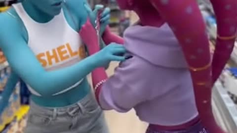 twi'lek influencers BRAWL at the grocery store!!!