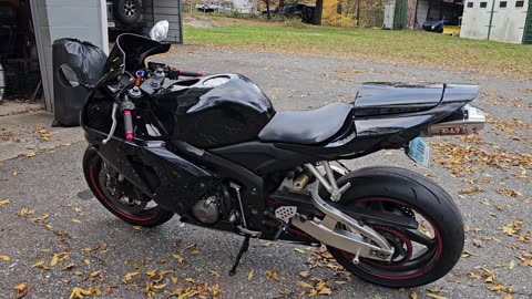 Pt3 Honda CBR 600RR Install Plastic Fairings, instrument cluster, foot pegs, Air filter cut keys