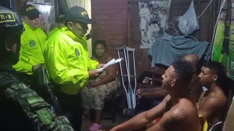 Cinco presuntos integrantes de una organización conocida como ‘Los Tiburones’,