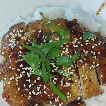 Easy 20-Minute Soy Sauce Chicken Thigh Recipe #chickenrecipe #dinnerideas
