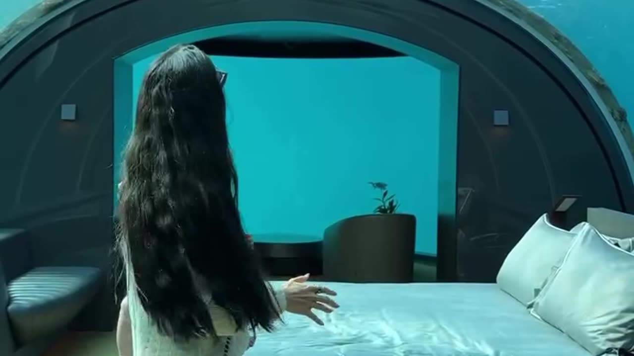 Shall we enjoy the atmosphere of an underwater room? 🥹😮