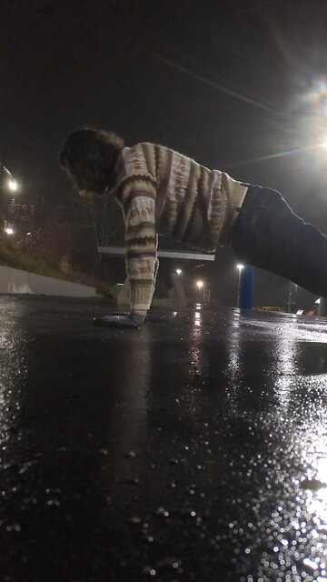 Doing spiderman pushups