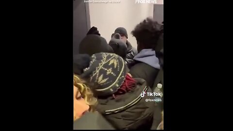 🚨 ANTI-ICE RIOTERS Breaking in at Hilton in Minneapolis - thinking ICE was staying there