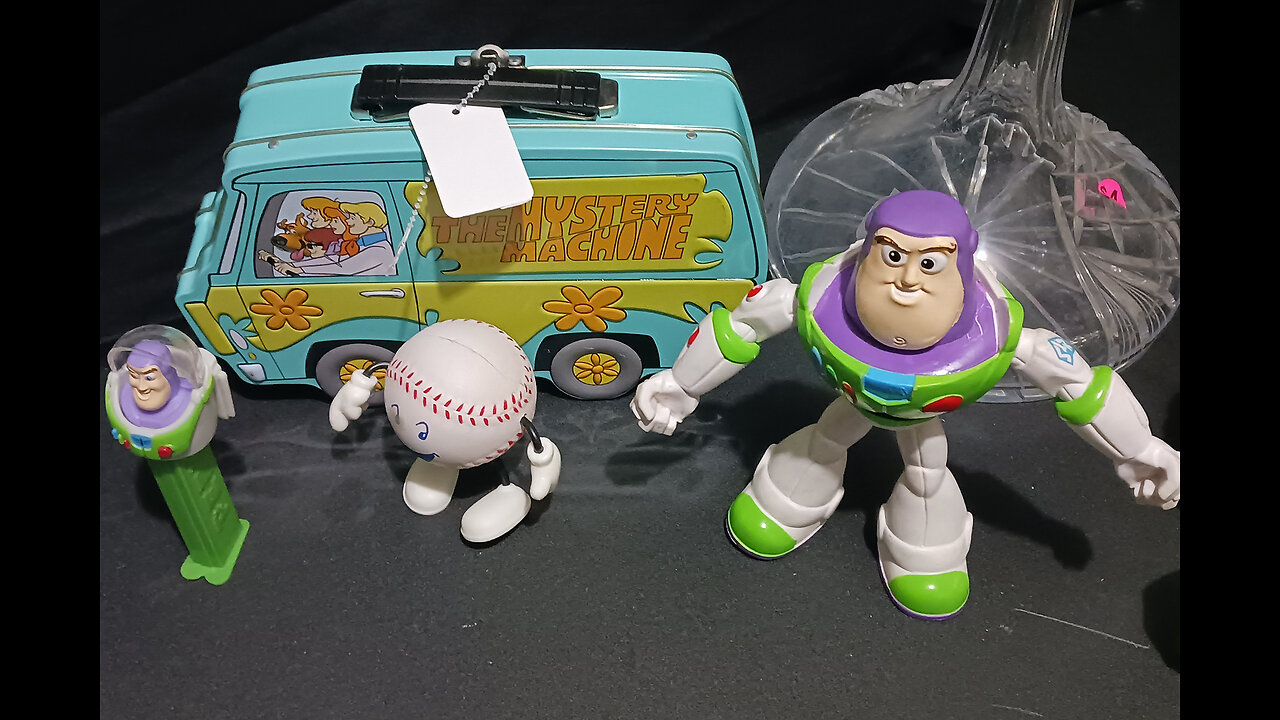What the hell did Dirk Find today Feb 23 2025 #garagtesales #antiquemalls #thriftstore #sidehustle