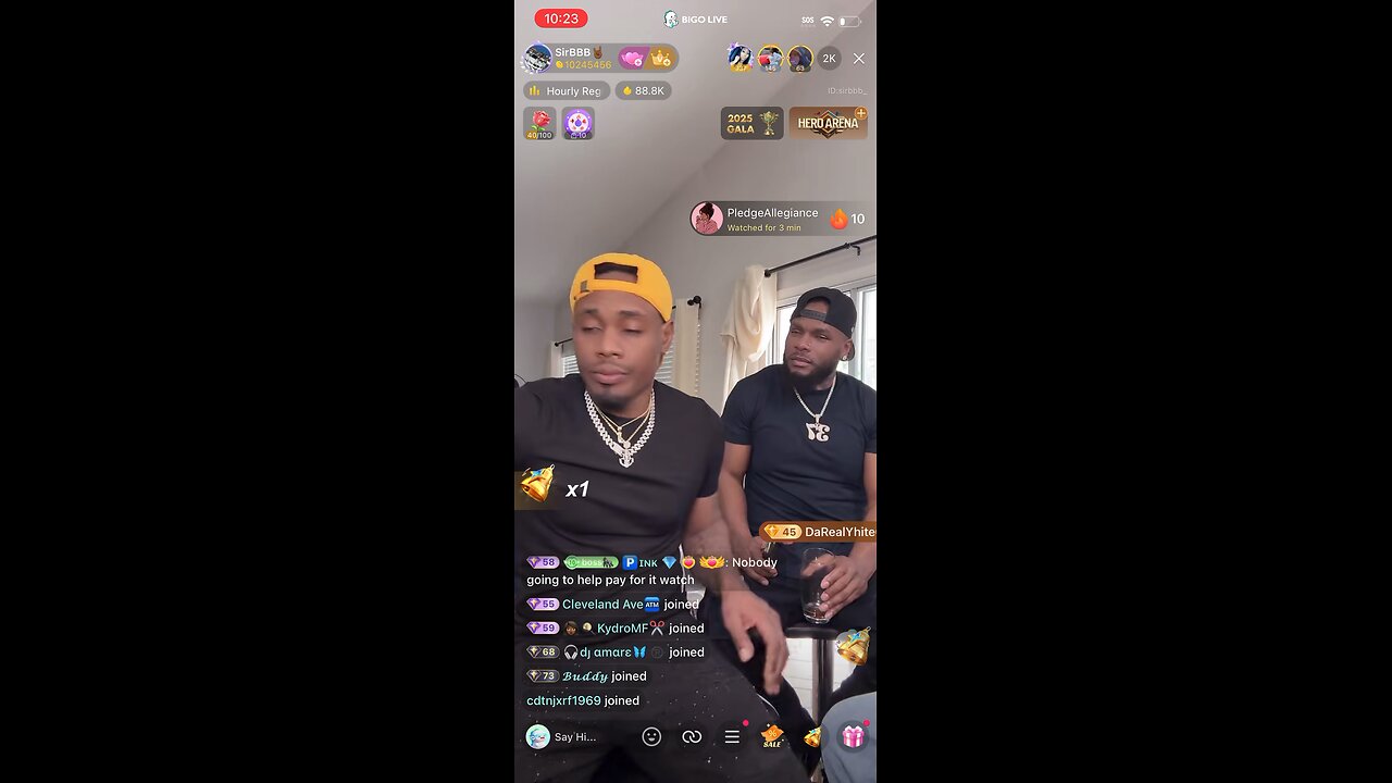 Double mint twins 👀 a bigo mess chilling with YNs go crazy